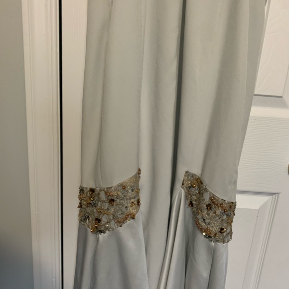 Formal gown - Picture 4 of 4